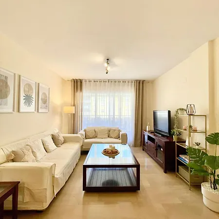 Bonito En Con Piscina Y Vistas Apartamento